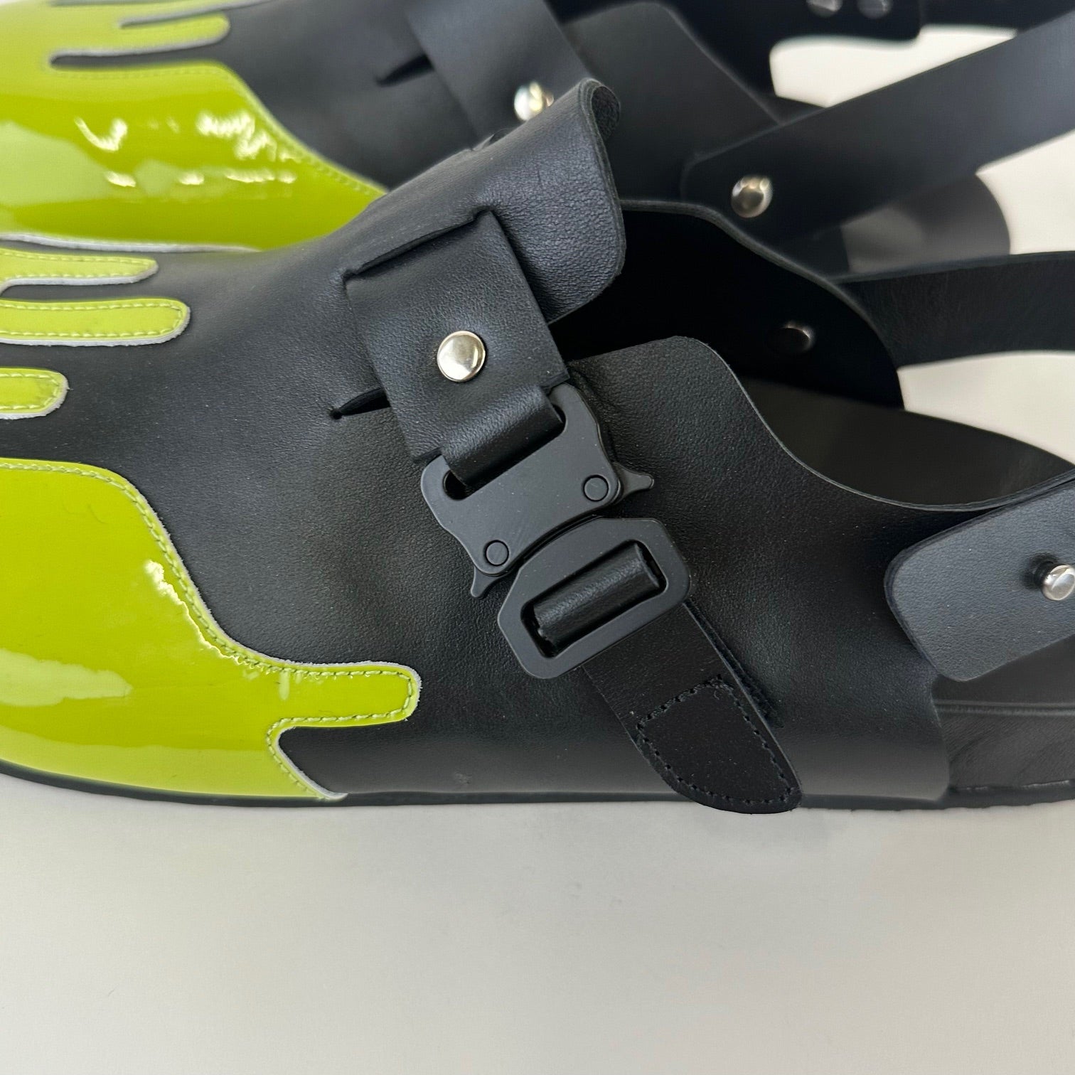 Drip-On Clog "Slime"